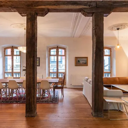 Amazing Down Town, Near Guggenheim. Centrico Apartman